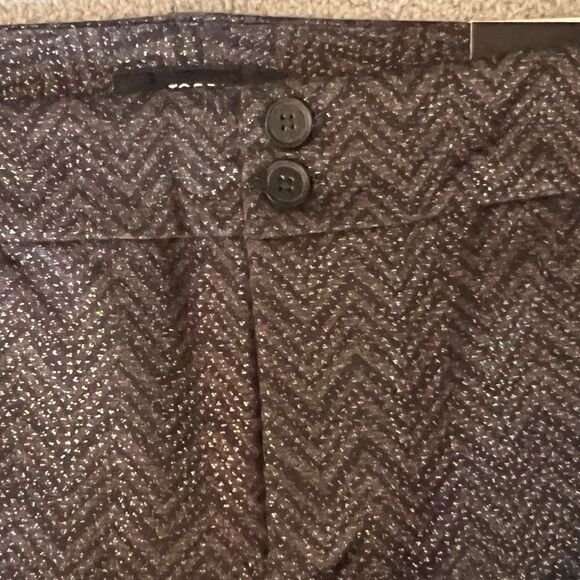 NWT! Torrid - Chevron Ponte Pant. Size 24. - Picture 5 of 5